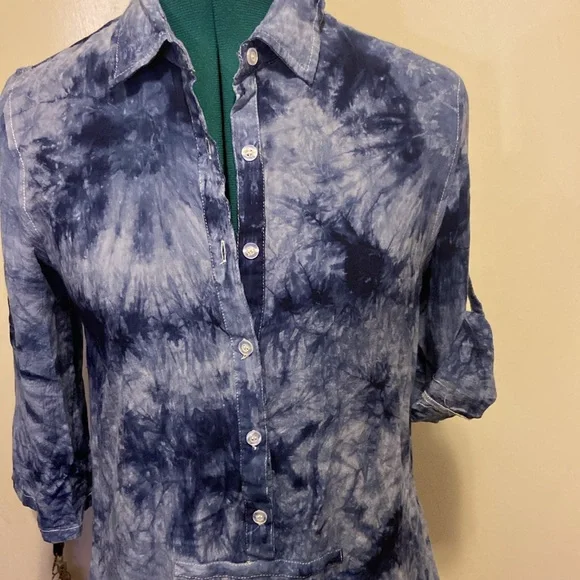 Women’s Lightweight Tie-Dye Top Med 3/4 Rolled Tab Sleeve Tunic Style - Picture 2 of 6